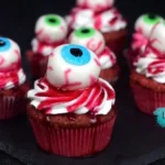 Halloween cupcakes designed to look like creepy eyeballs.