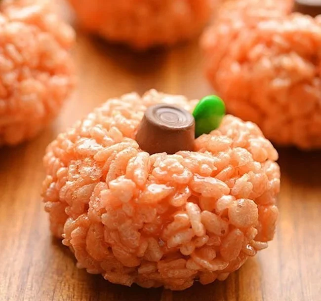 Festive Rice Krispie Treat Pumpkins for Halloween celebration