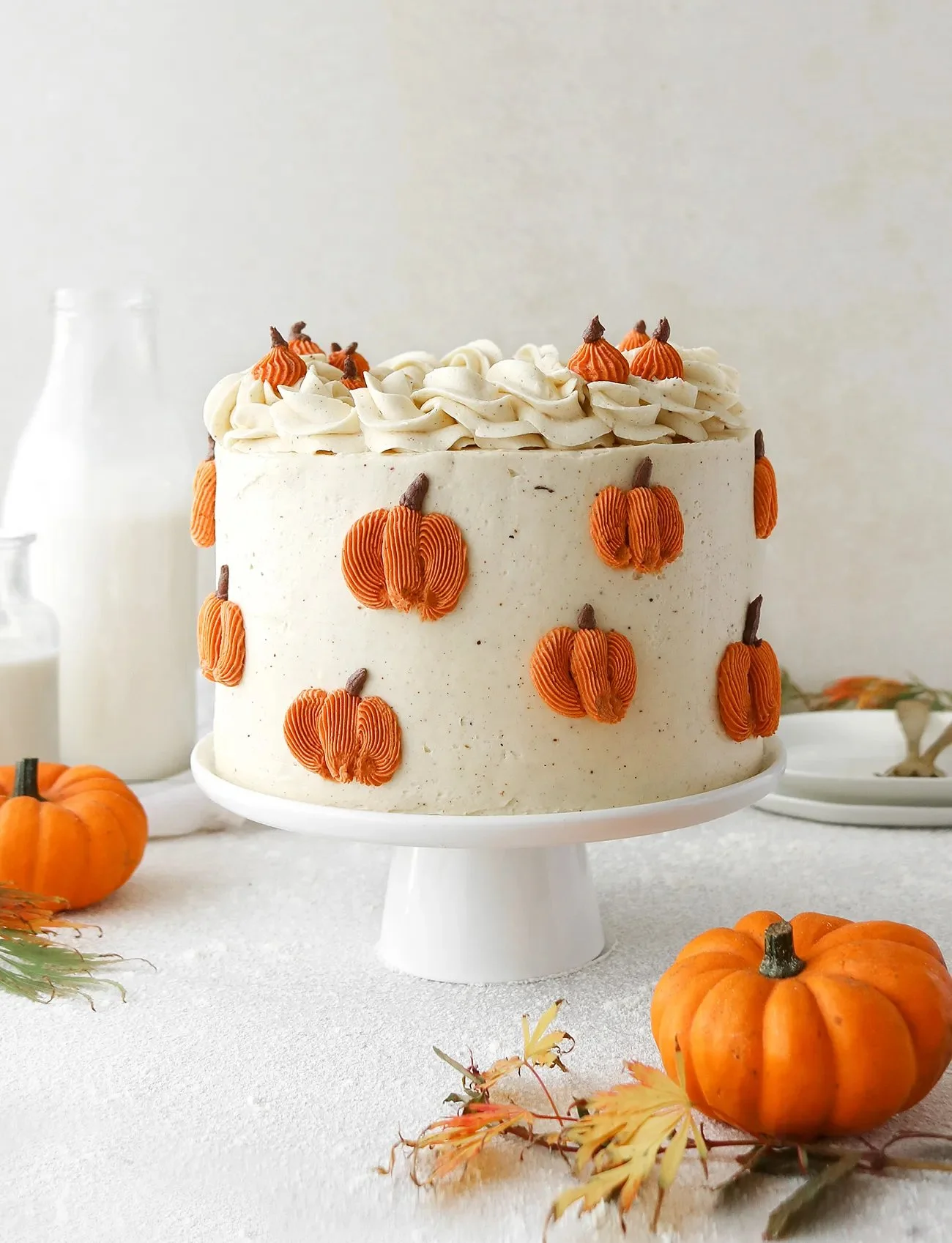 Delicious Vegan Pumpkin Spice Cake with autumn spices and pumpkin