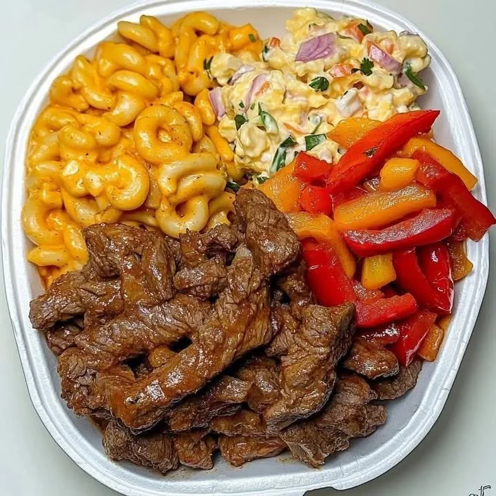 Hearty beef strips mixed with macaroni and cheese in a creamy sauce